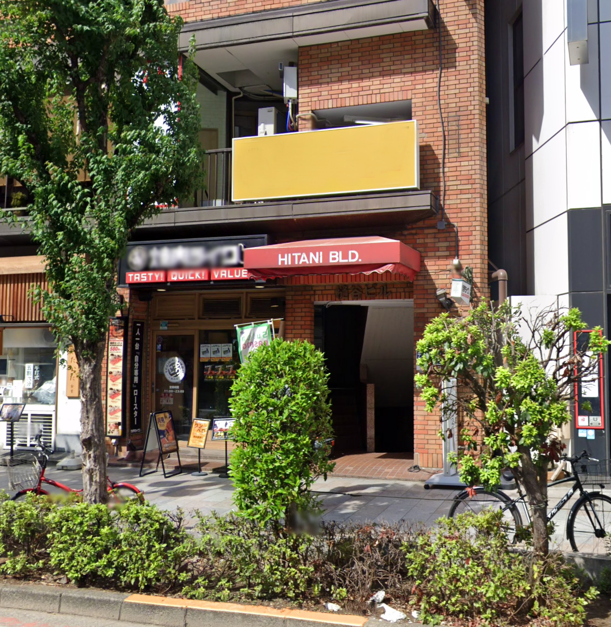 神保町駅徒歩2分　専用階段あり◎ガールズバー居抜き店舗！